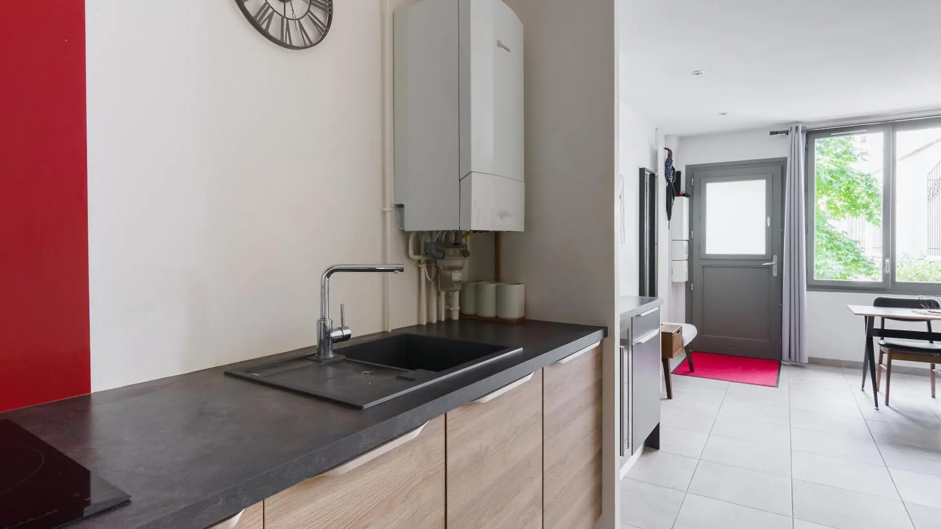 Bright And Airy 1bd Quartier De La Gare Apartment *