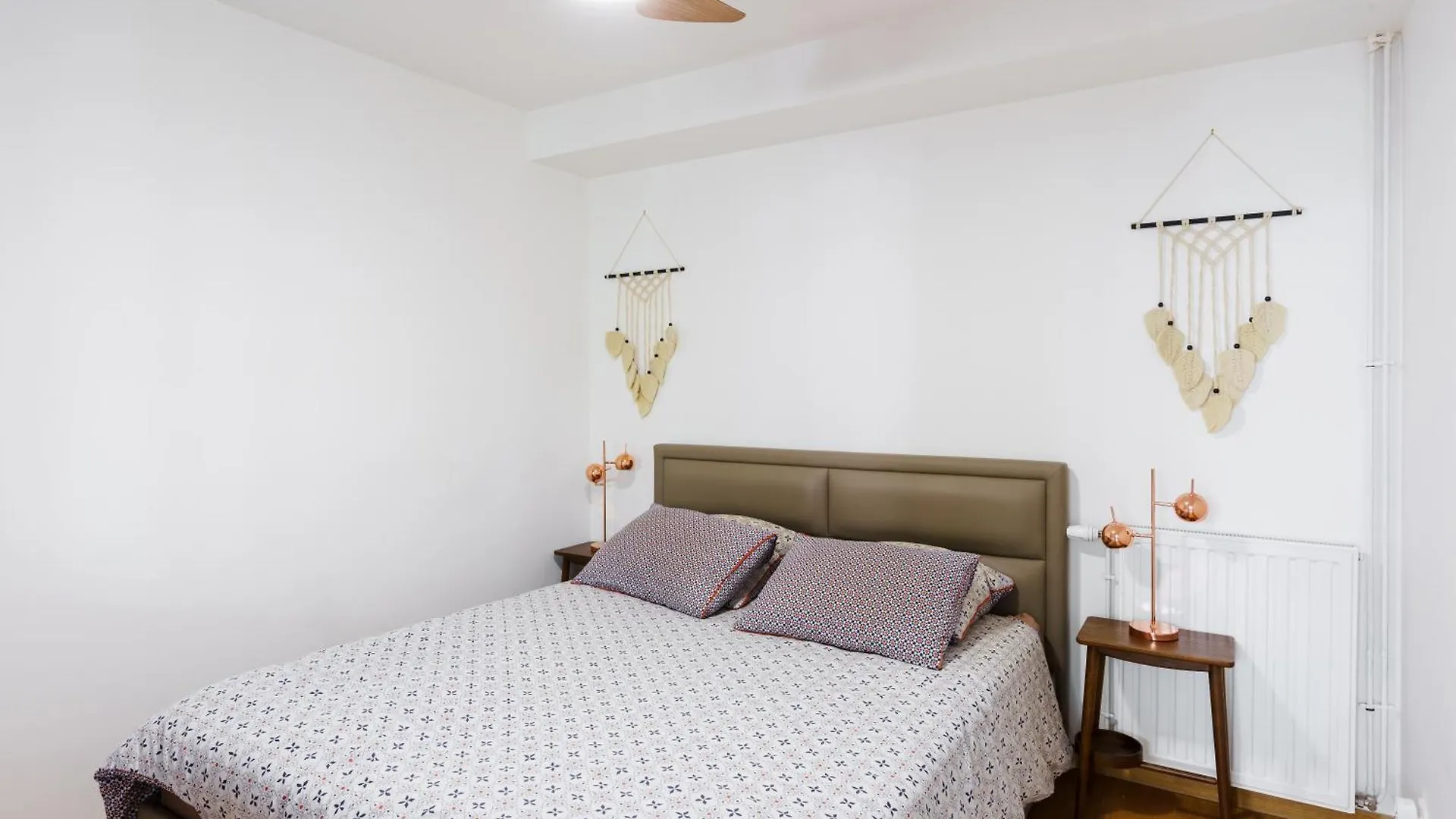 Bright And Airy 1bd Quartier De La Gare Apartment Paris